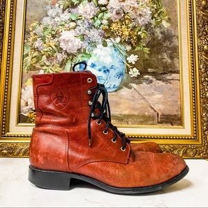 ARIAT women’s genuine leather vintage lacer boots